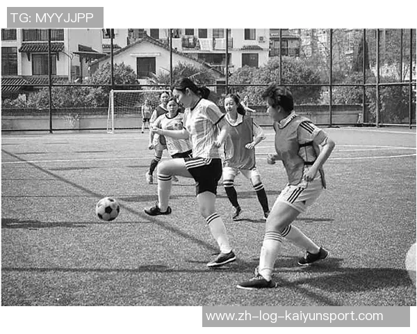 足球场不仅仅是踢球的地方更是梦想与激情交织的舞台